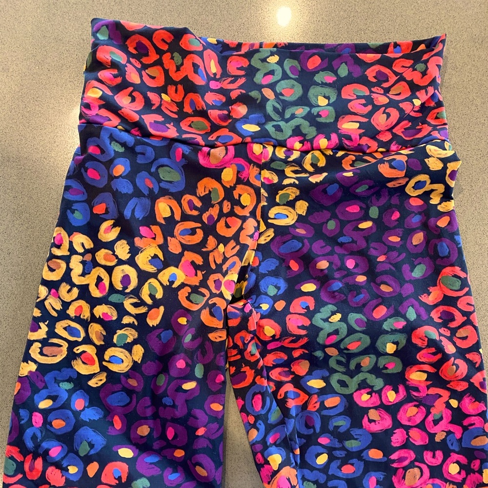Farm Rio Rainbow Leopard Lycra Biker Shorts M